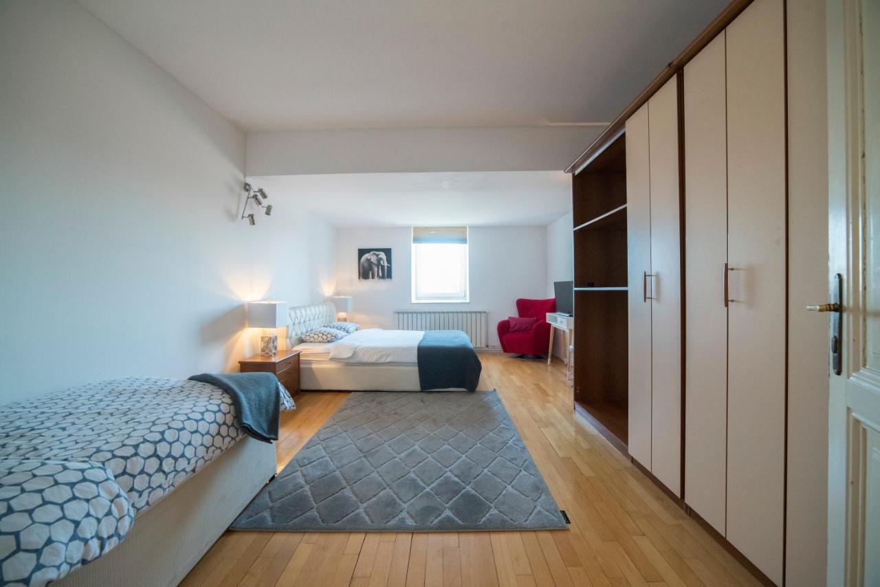 Octogon Apartment Zagabria Esterno foto