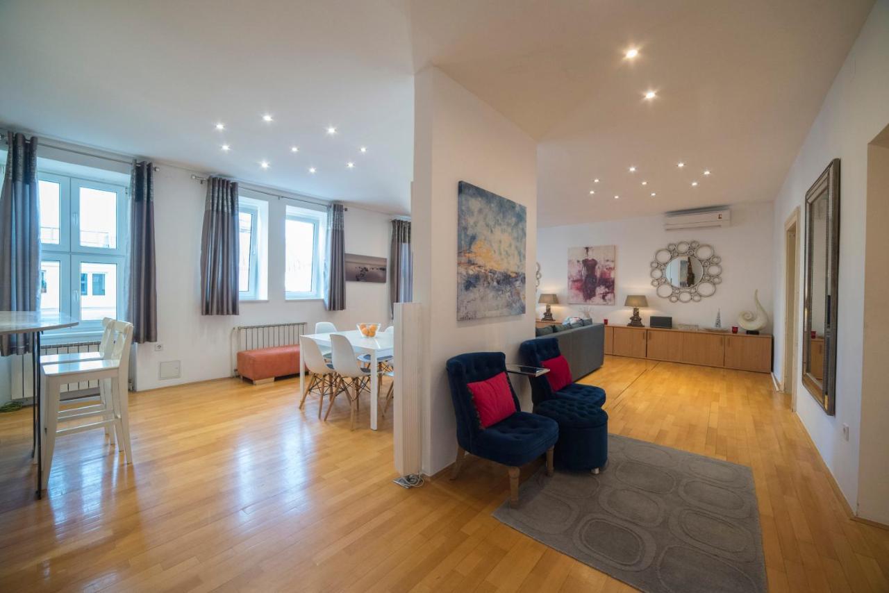 Octogon Apartment Zagabria Esterno foto