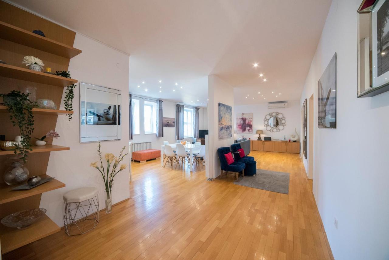 Octogon Apartment Zagabria Esterno foto