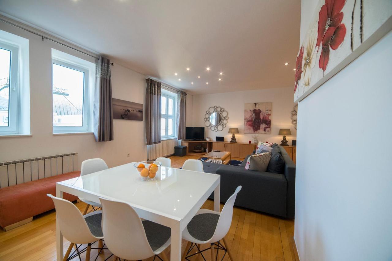 Octogon Apartment Zagabria Esterno foto