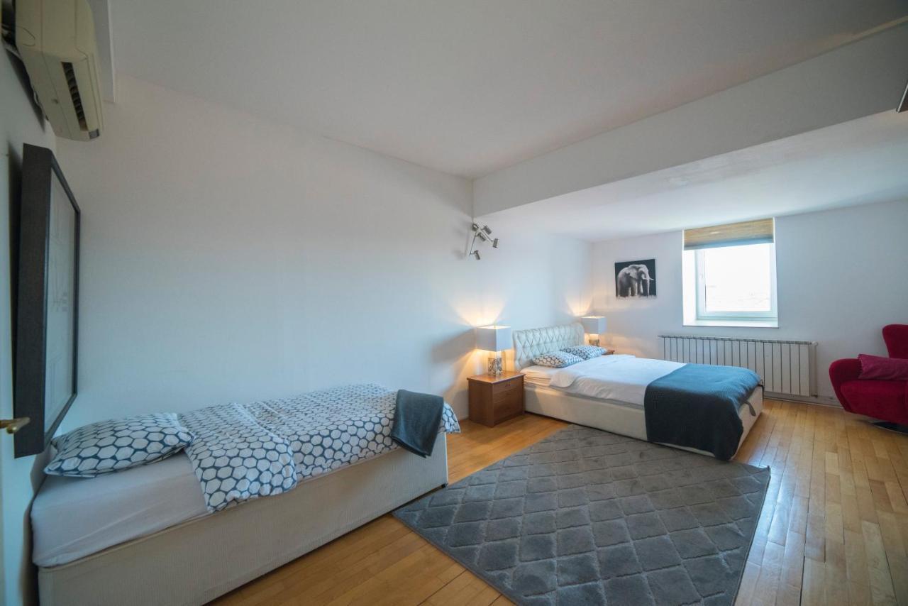 Octogon Apartment Zagabria Esterno foto