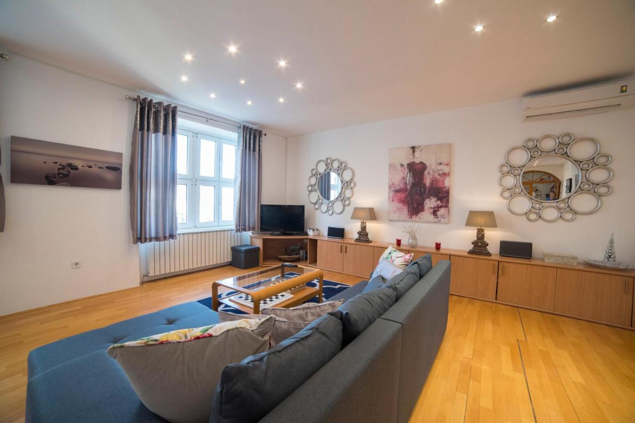 Octogon Apartment Zagabria Esterno foto