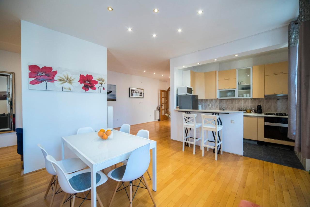 Octogon Apartment Zagabria Esterno foto
